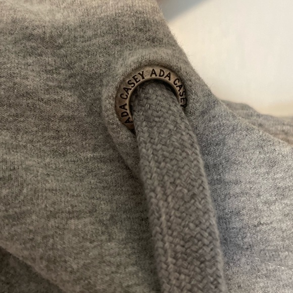 Ada Casey Pullover Grey Hoodie Size Medium - Picture 4 of 9